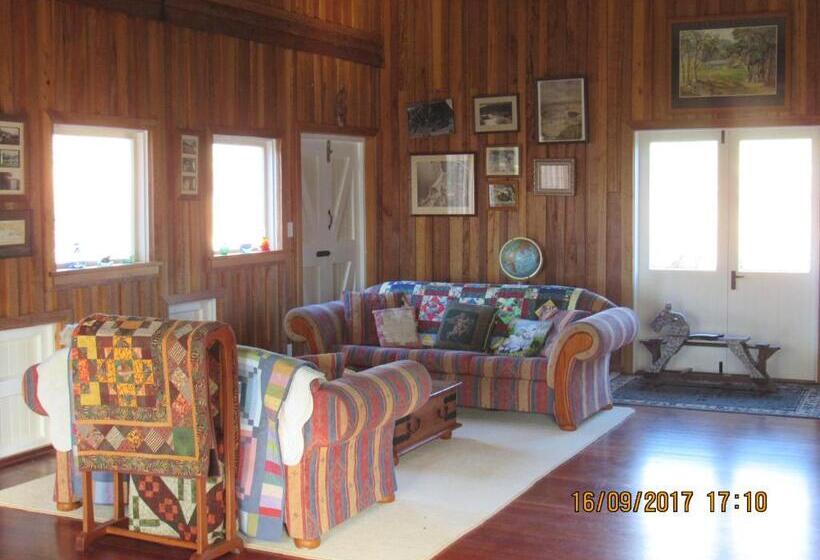 Woolshed Bed & Breakfast