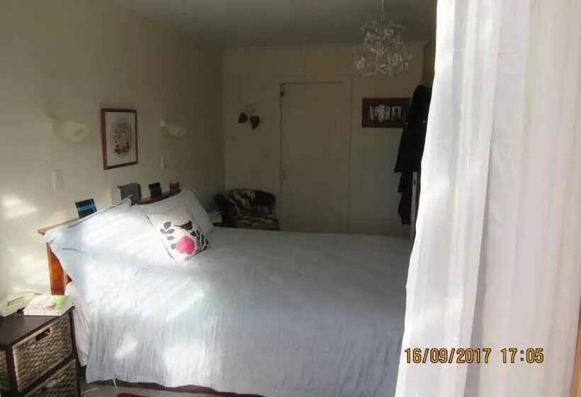 Woolshed Bed & Breakfast
