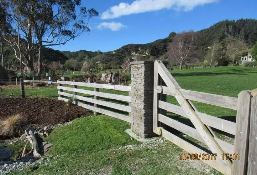 Woolshed Bed & Breakfast
