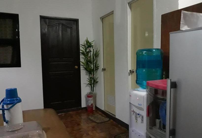 Ostello Edam S Coron Dormitel