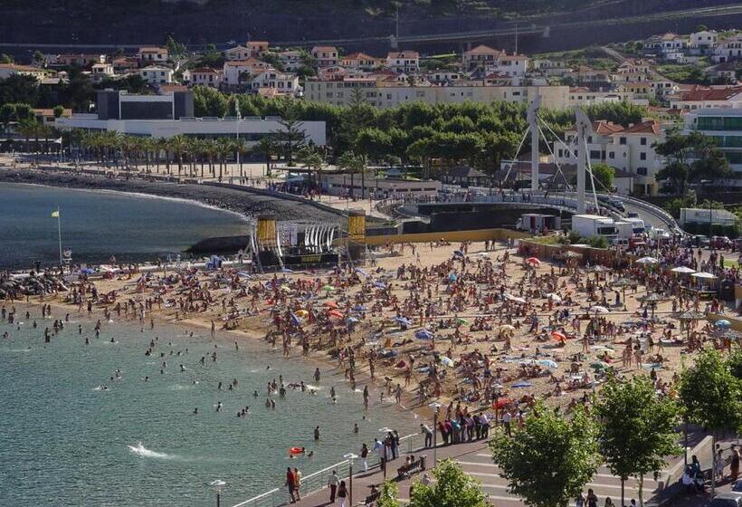 Ostello Modern & Recycled Guest House