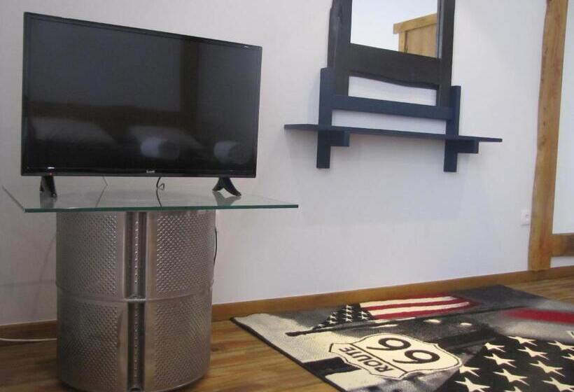 Ostello Modern & Recycled Guest House