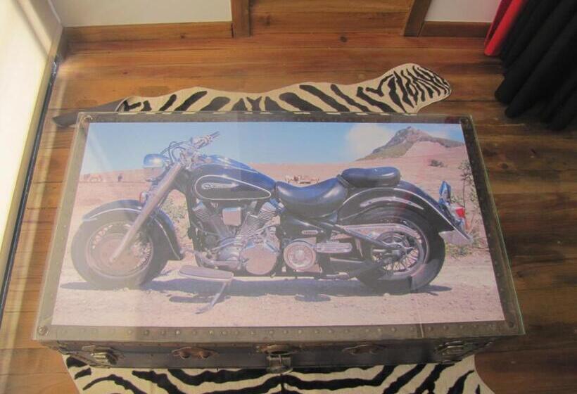 Ostello Modern & Recycled Guest House