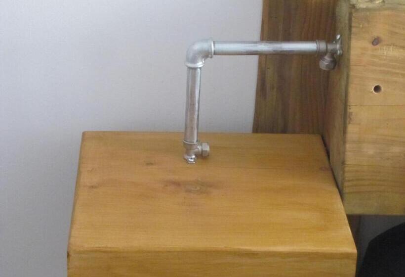 Ostello Modern & Recycled Guest House