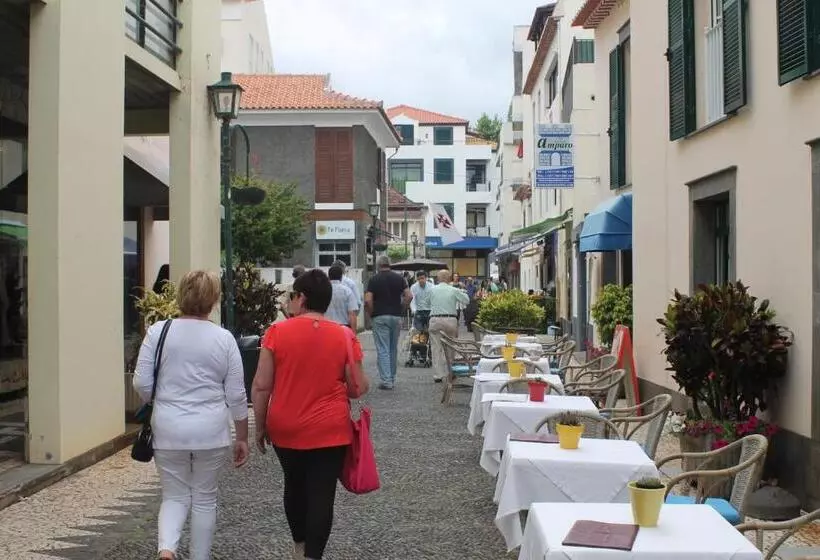 Retkeilymaja Modern & Recycled Guest House