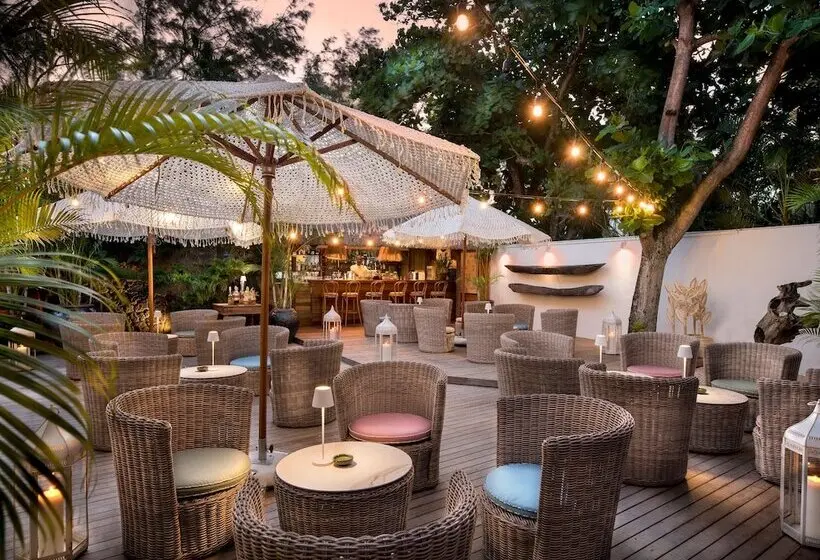 تختخواب و صبحانه La Maison D Eté Hotel By Newmark