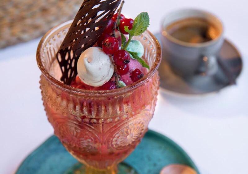 تختخواب و صبحانه La Maison D Eté Hotel By Newmark