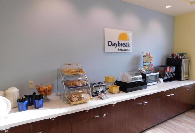 فندق Days Inn & Suites By Wyndham Kearney Ne