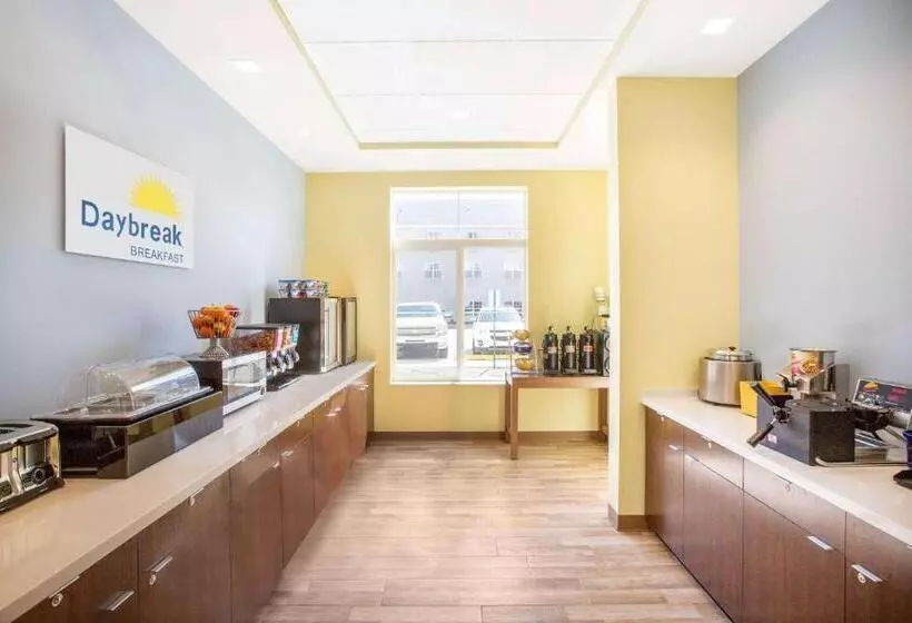 Hotelli Days Inn & Suites By Wyndham Kearney Ne