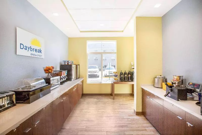 Hotelli Days Inn & Suites By Wyndham Kearney Ne