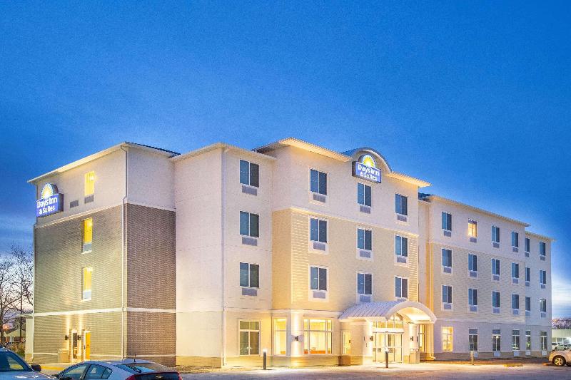 فندق Days Inn & Suites By Wyndham Kearney Ne