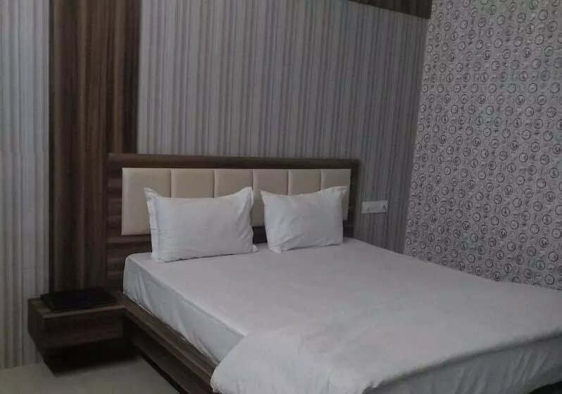 The Sky Comfort   Hotel The Heaven, Dwarka