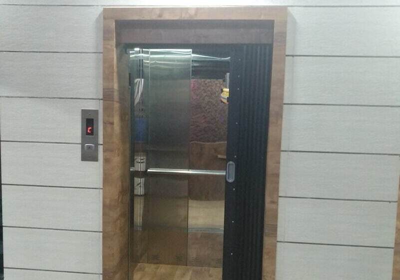 The Sky Comfort Hotel The Heaven, Dwarka