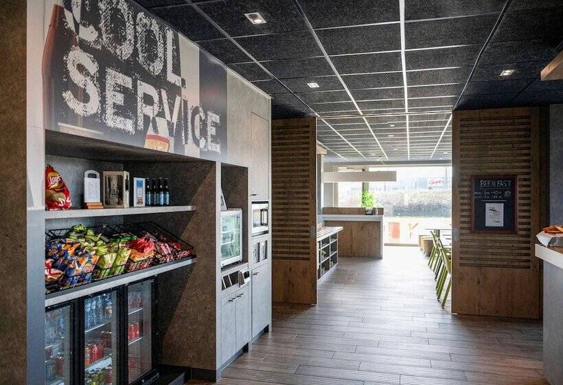 Отель Ibis Budget Oostende Airport