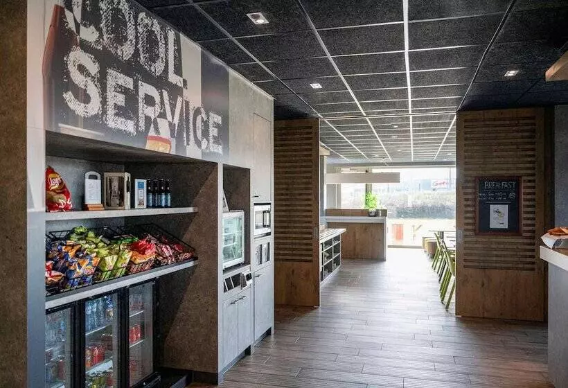 Hotelli Ibis Budget Oostende Airport