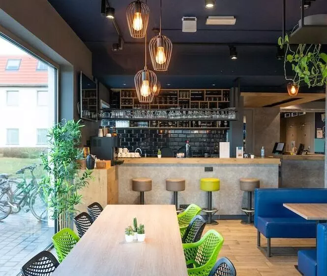 Hotelli Ibis Budget Oostende Airport