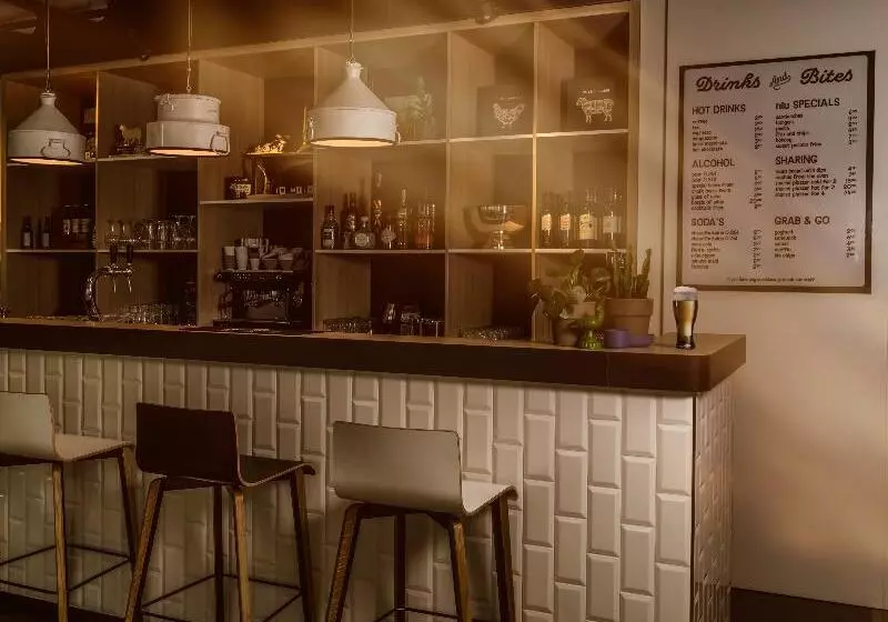 Hotelli Holiday Inn   The Niu, Dairy Haarlem