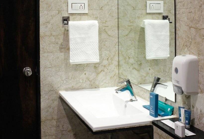 فندق Indralok Inn