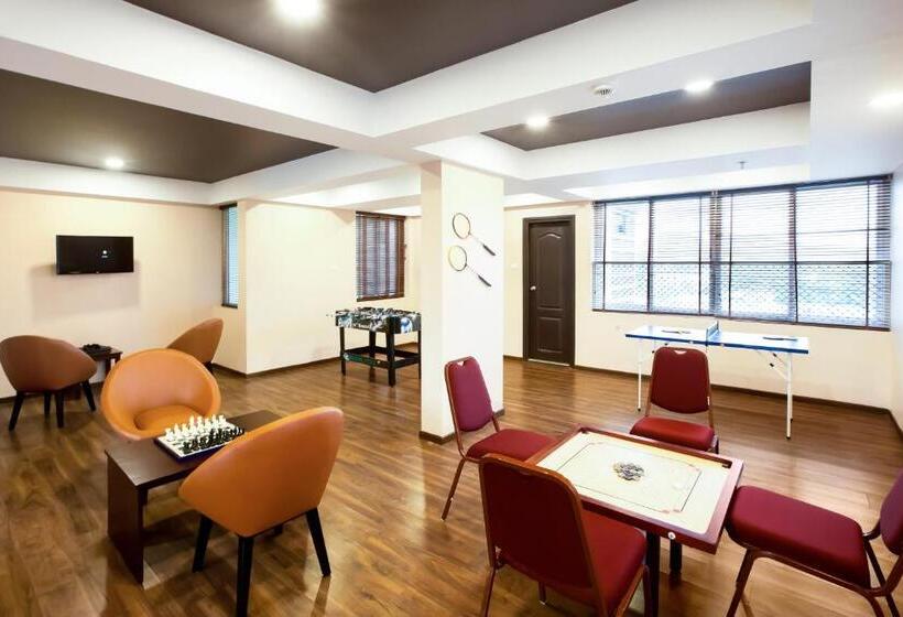 ホテル Sterling Thekkady