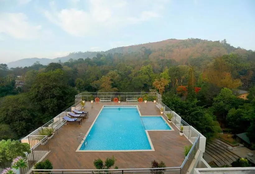 ホテル Sterling Thekkady