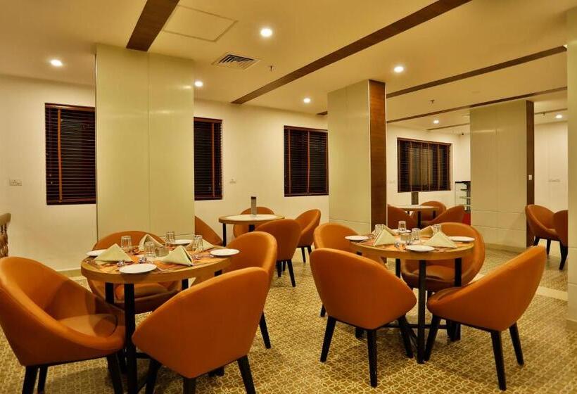 ホテル Sterling Thekkady