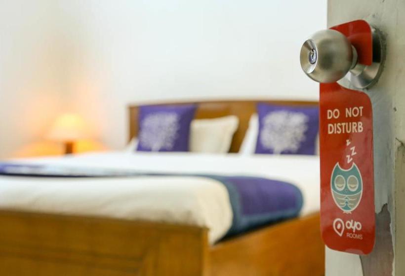 Oyo 10483 Hotel The Signature Crest