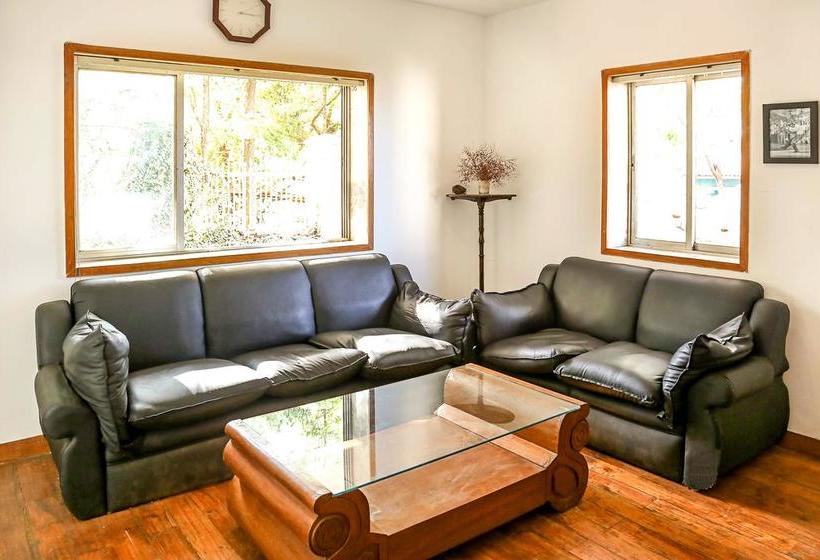 Oyo 10483 Hotel The Signature Crest