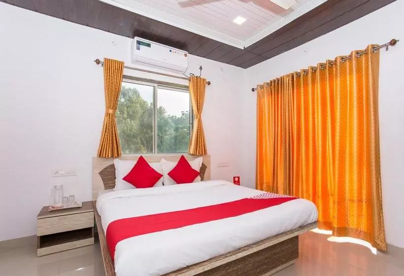 Oyo 12935 Hotel Shrushti Inn