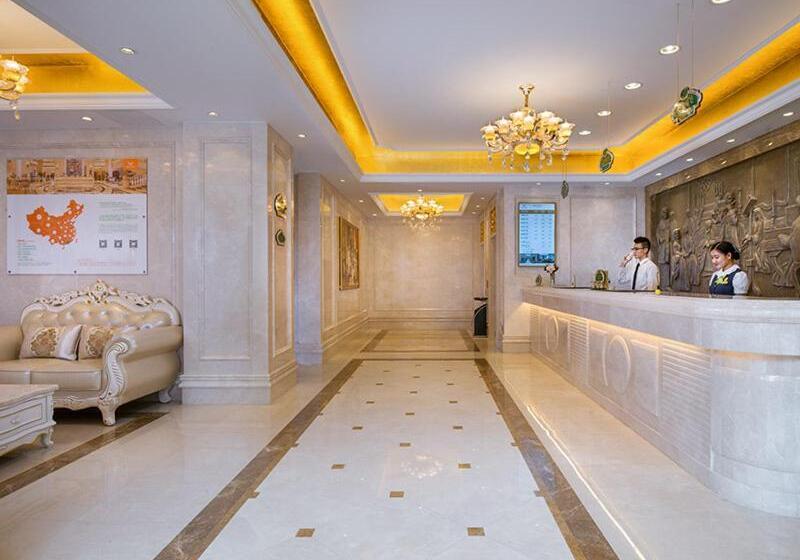 Vienna Hotel Guangdong Gaozhou City East Passenger Depot