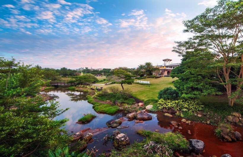 Country Garden Holiday Hot Spring Hotel Fogang