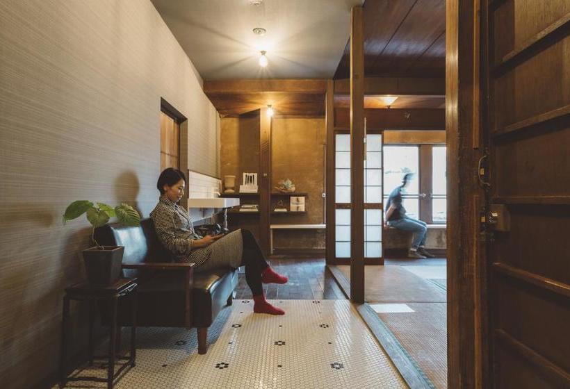 Hospedaria Hatago Flags