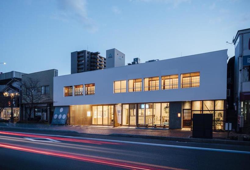 Hospedaria Hatago Flags