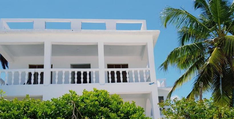 مبيت وإفطار Villa Mina Beachhouse