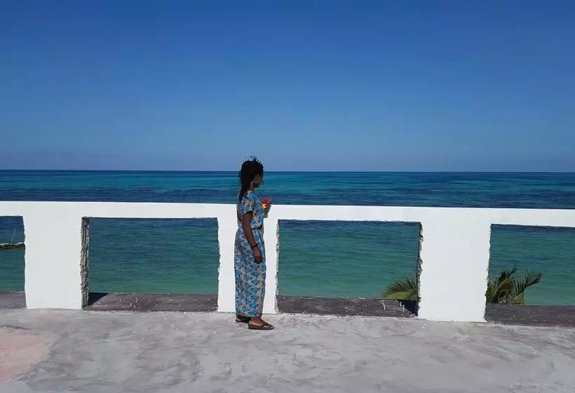 ベッドアンドブレックファースト Villa Mina Beachhouse
