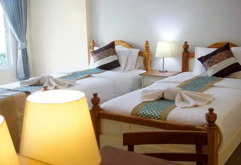 ホテル Amphawaree