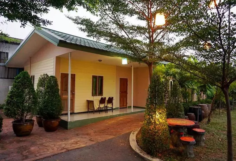 ホテル Amphawaree