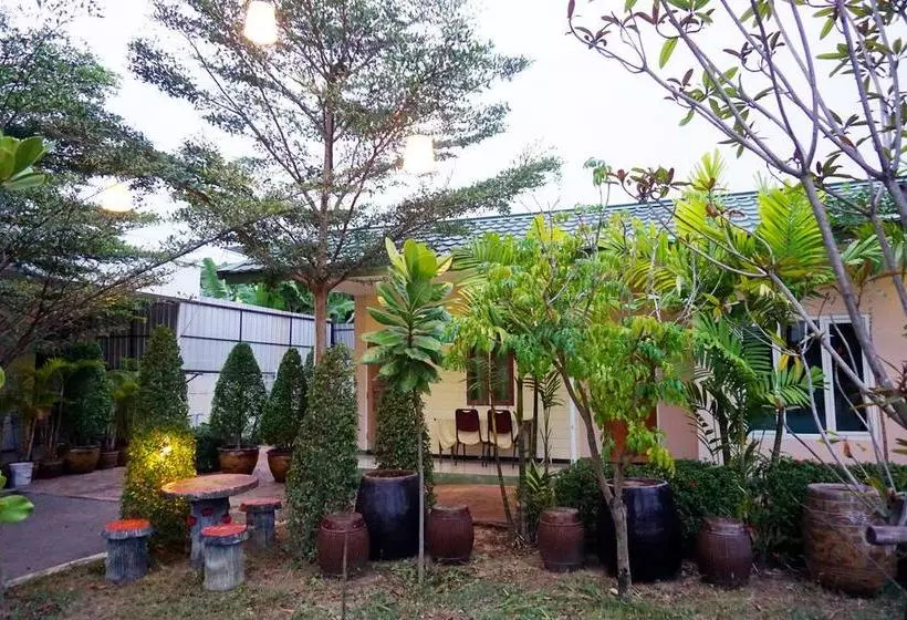 ホテル Amphawaree