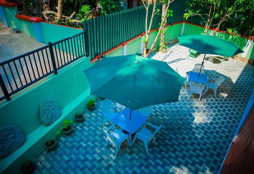 فندق Red Star Kandyan