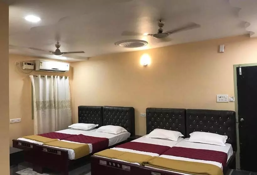 ホテル Royal Palace Marina