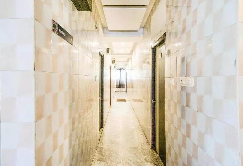 ホテル Royal Palace Marina