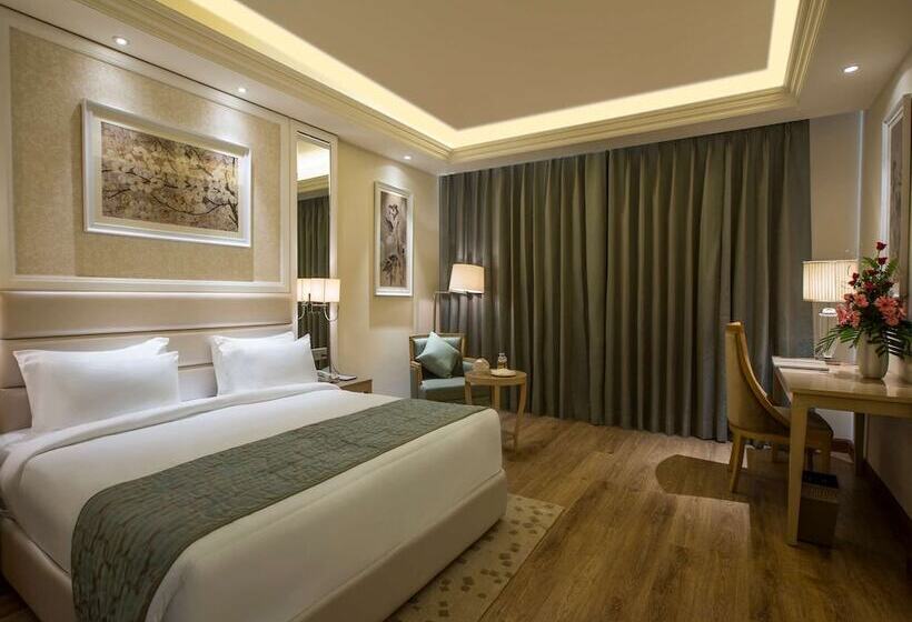 Отель Singhania Sarovar Portico