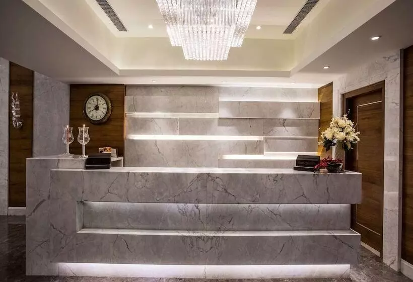 Hotelli Singhania Sarovar Portico