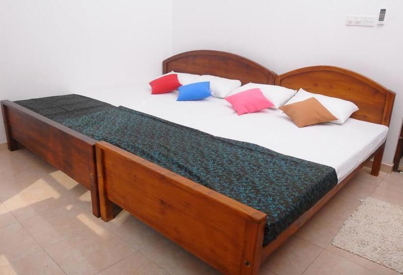 Colombo Hotel By Colombo Village