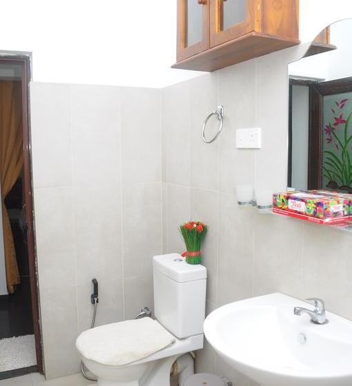 Colombo Hotel By Colombo Village