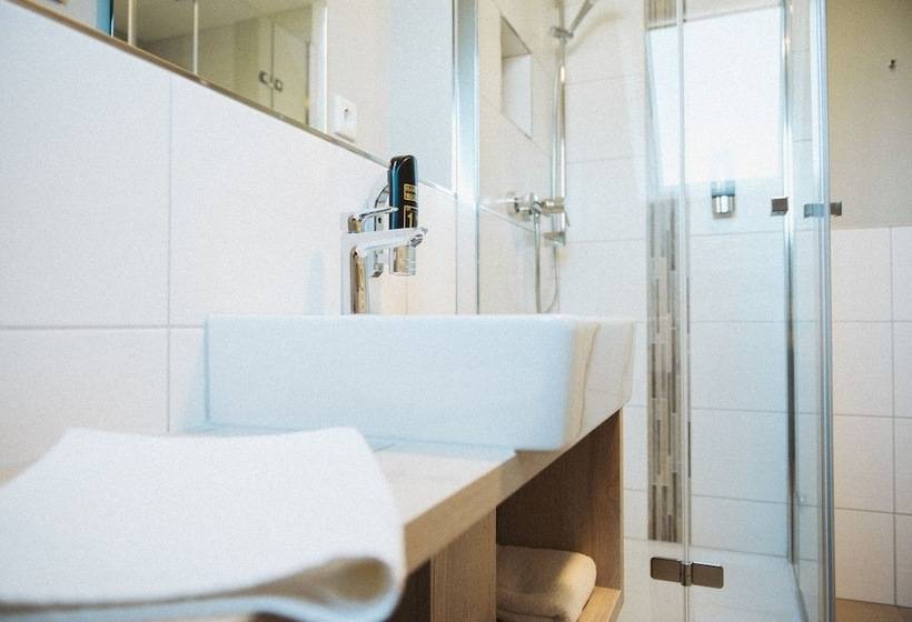 호텔 Waastwinj   500m Vom Strand