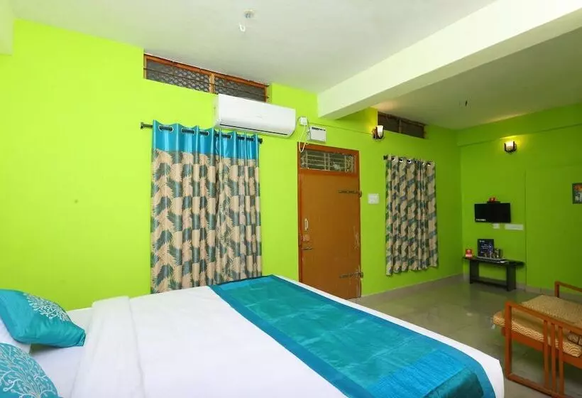 Super Hotel O Thavalakuppam Near Bus Stand