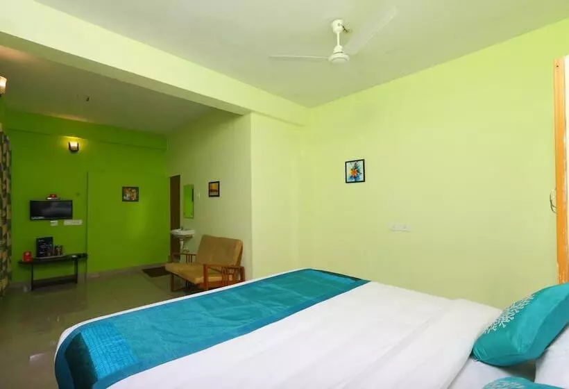 Super Hotel O Thavalakuppam Near Bus Stand
