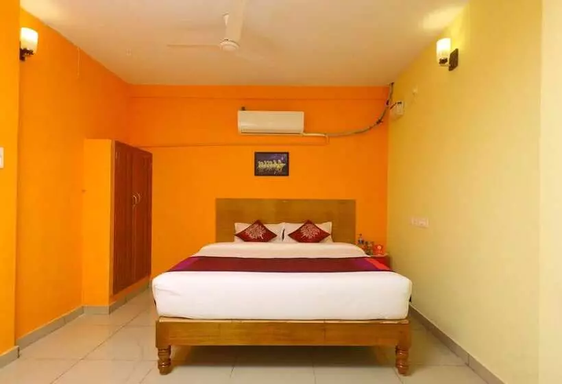 Super Hotel O Thavalakuppam Near Bus Stand