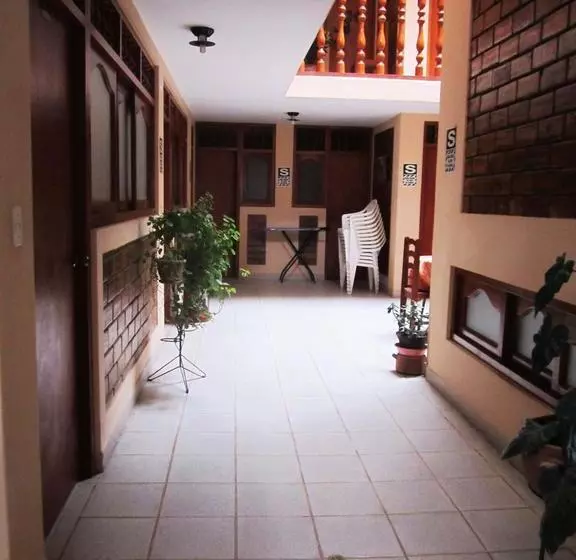 ユースホステル Hostal Vista Hermosa