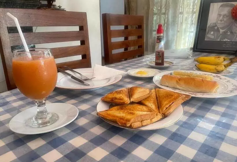 تختخواب و صبحانه Mount Top